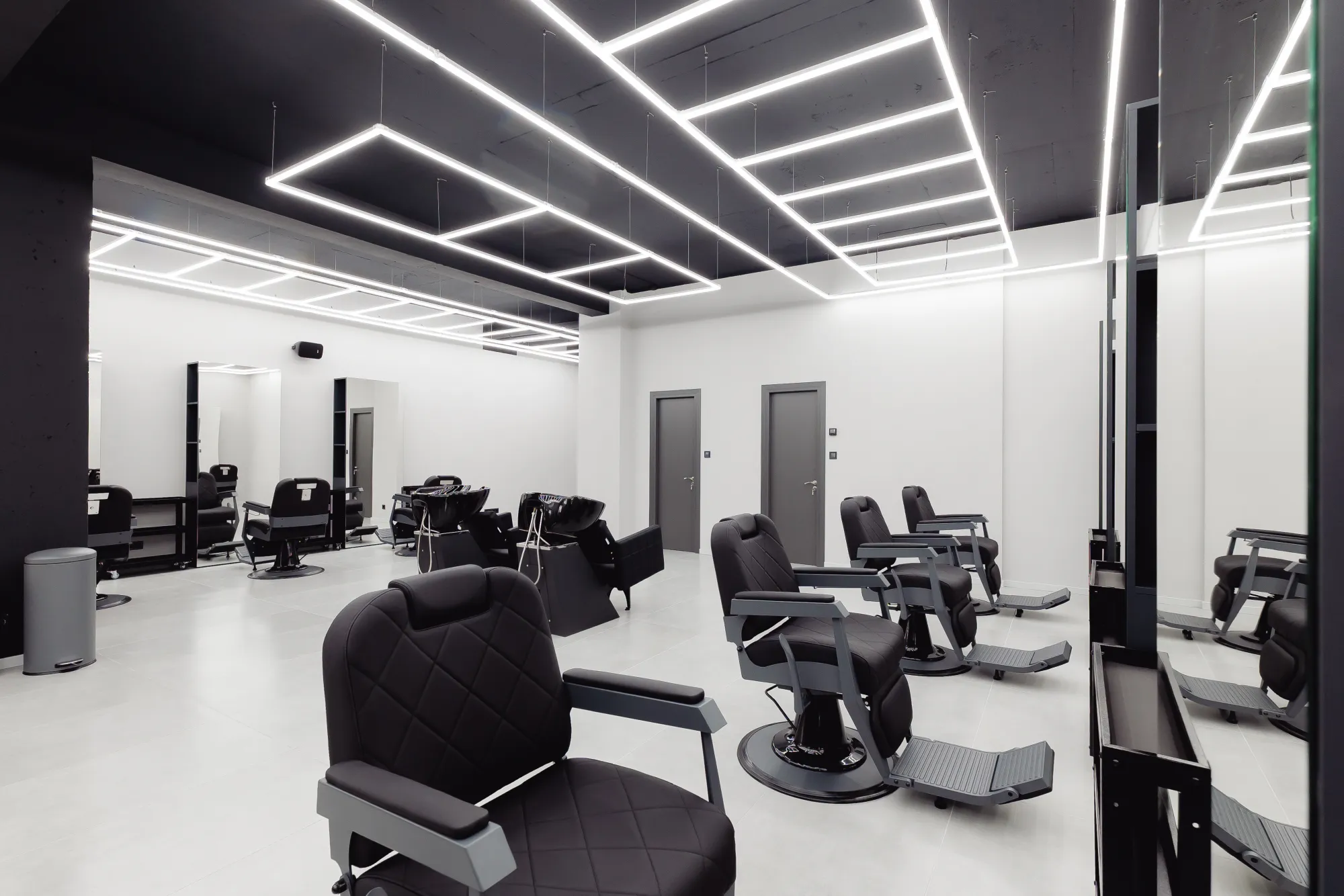 Interiorul salonului Hairbox din Oradea